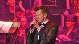 All rise! Rick Astley "Never Gonna Give You Up" Thousands of People Disco Live 20221215