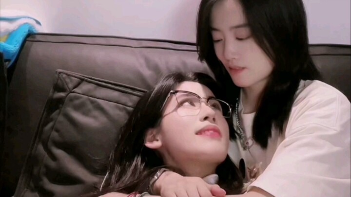 【亦十二】天龙又因为不扣扣子被姐姐打了