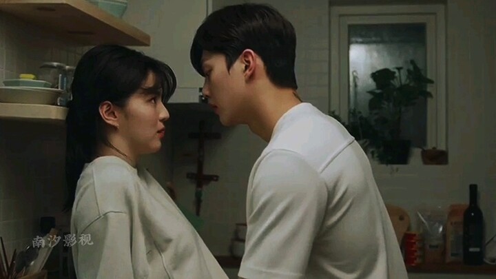 Đó là tất cả về em trong trái tim anh, một bộ phim truyền hình Hàn Quốc những cảnh hôn ngọt ngào cao
