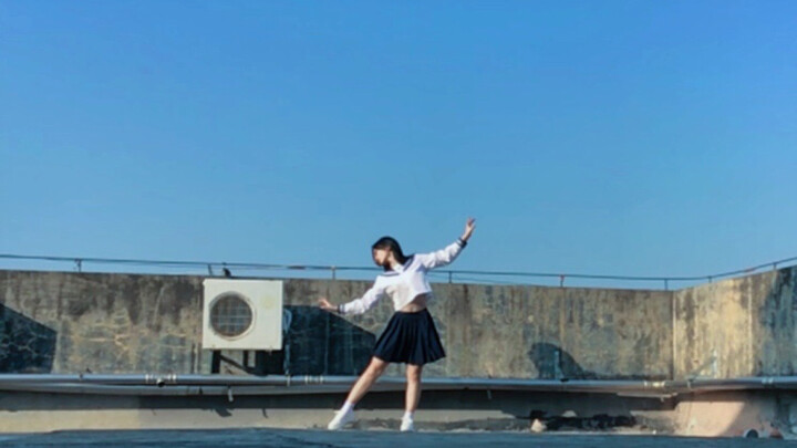 Dancing on the Roof in the Afternoon / Japanese Choreography of a Girl / "She Has Lived"