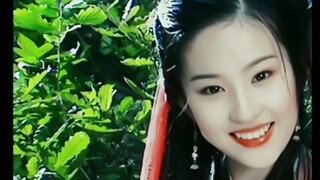 【刘亦菲】主持人: “其实你不用演，当你笑的时候就是嫣然一笑! ”