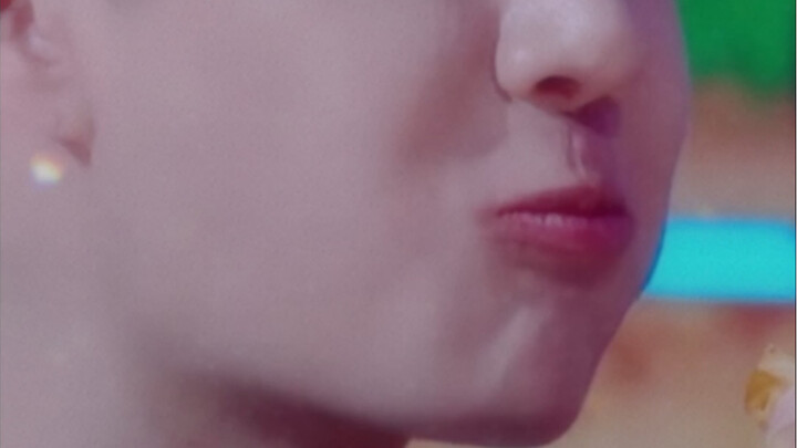 【น้องหวังอี้ป๋ออายุสามขวบแล้ว～】ไม่มีใครต้านทานความน่ารักใสๆ ได้ ไม่มีใคร!