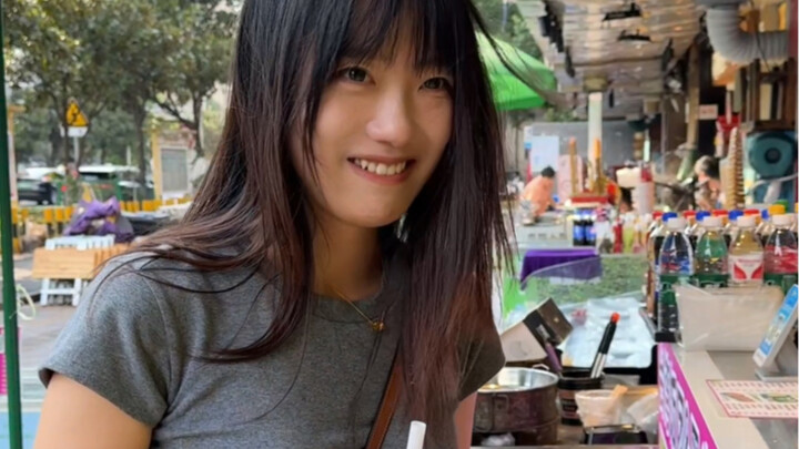 Pretended to be a restaurant-hunting vlogger, and turns out the boss is really kind.