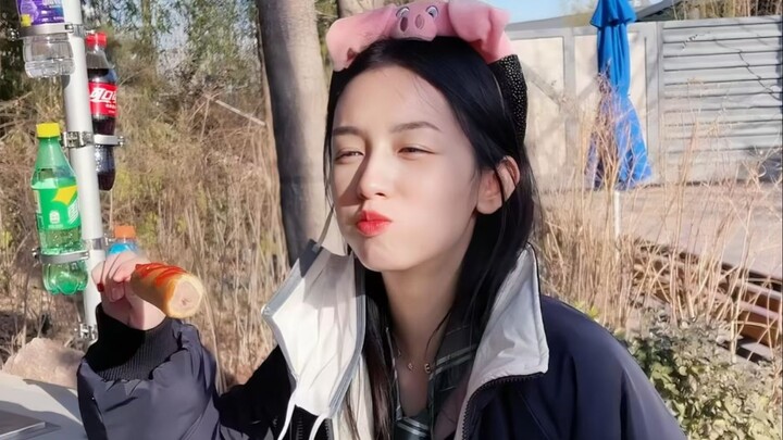 As expected, when it comes to cuteness, sexiness doesn’t stand a chance—so sweet!