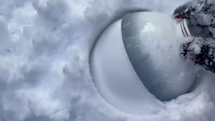 لعبة كرات الثلج