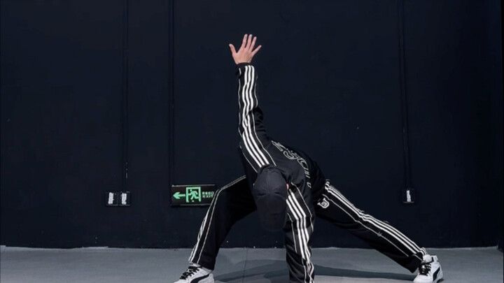 Thomas the street dance master is here