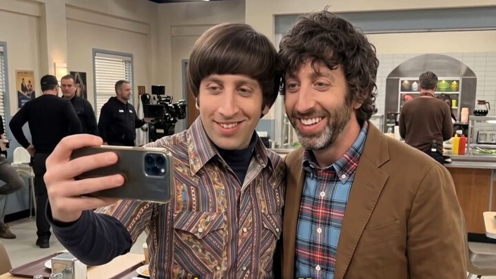 19 ปีต่อมา นักแสดงจากซีรีส์ “The Big Bang Theory” และตัวละครกลับมาร่วมเฟรมกันอีกครั้งในกองถ่าย