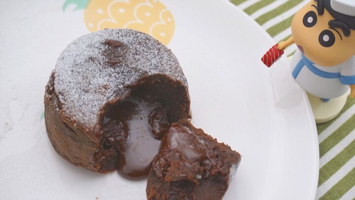 Make chocolate lava cakes in the microwave in ten minutes