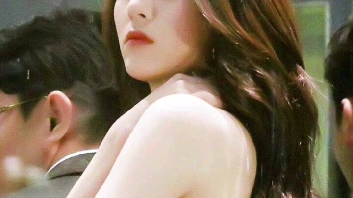 Back then, I always wanted to see her play the second female lead in "The Heirs"—a wealthy heiress w