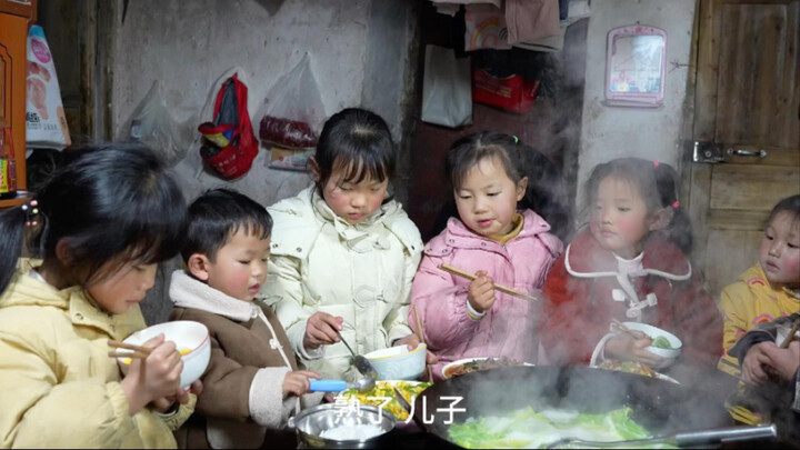 วันนี้ทำเมนูหมูไตผัดฉ่าแบบบ้านๆ ให้เด็กๆ กิน ทำง่าย อร่อยฟิน ยิ่งกินยิ่งเข้ากับข้าว #บันทึกชีวิตจริง