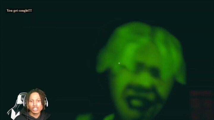 شاهد المذيع الأجنبي وهو يلعب لعبة "ليلة كونكون" مع ترجمة عربية؛ في النهاية وصل إلى حد الانهيار وأخذ 