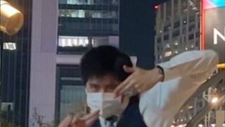 ผู้ชายในชุดชิบูย่า สตรีทแดนซ์ นักออกแบบท่าเต้น เวอร์ชั่นสาวๆ