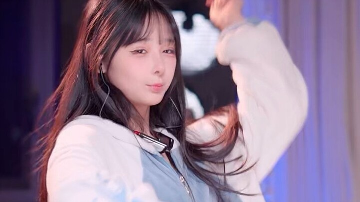 [Caviar] “The Giant Swing” Dance Cover | Casual Outfit Edition (Limited)