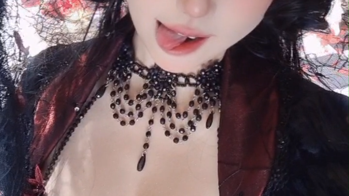 من يمنعني من تدليلك؟