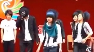 中学生文艺汇演，终于知道父母当年看我们不顺眼是有原因的