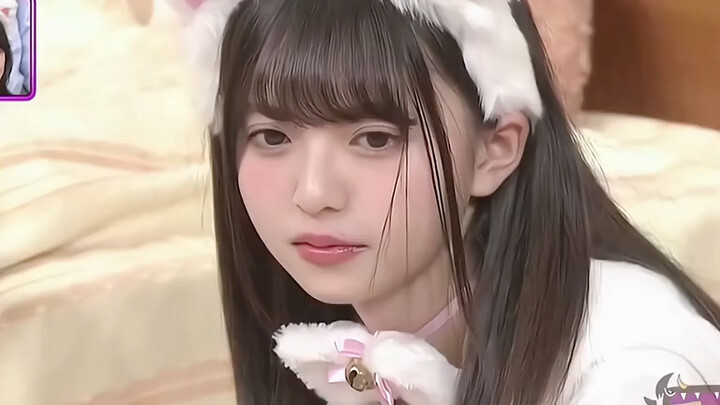 Why are there such adorable “sweet girls from the Land of Cherry Blossoms”?!