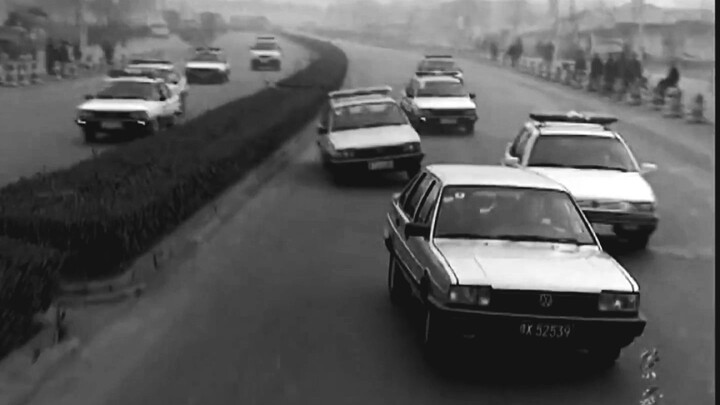 Run fast, the cops are coming!
