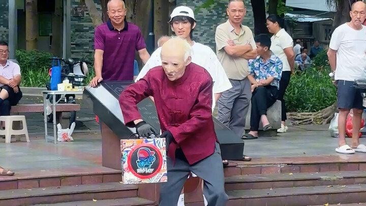 Does anyone know if this old man’s move is real or fake?