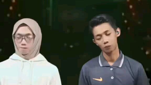 menyayikan berpantun