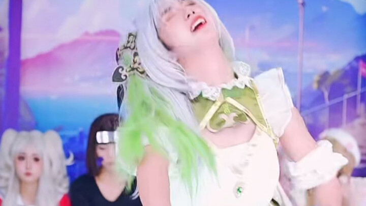 可怜的萝卜翠花，一进门就看到被军训