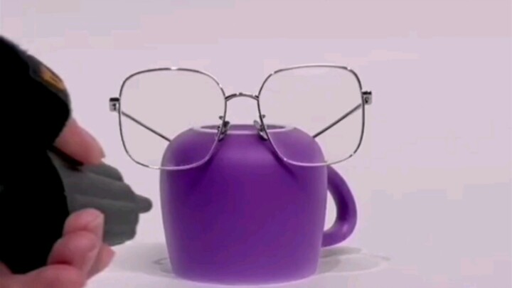 Phần hóa trang này nhất định không thể thiếu tôi, Tiết!