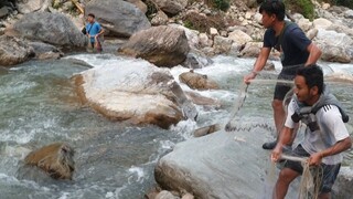 cast-net fishing in Nepal | himalayan trout fishing | asala fishing in Nepal |