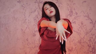 [Musim Panas Natsu] Rambut hitam, kulit bersalju, bibir merah, [upacara kedewasaan] iblis rubah beru