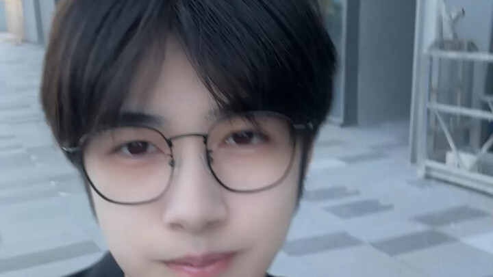 Báo cáo bạn gái mạng của tôi!