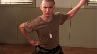 中士创造了一个通用士兵