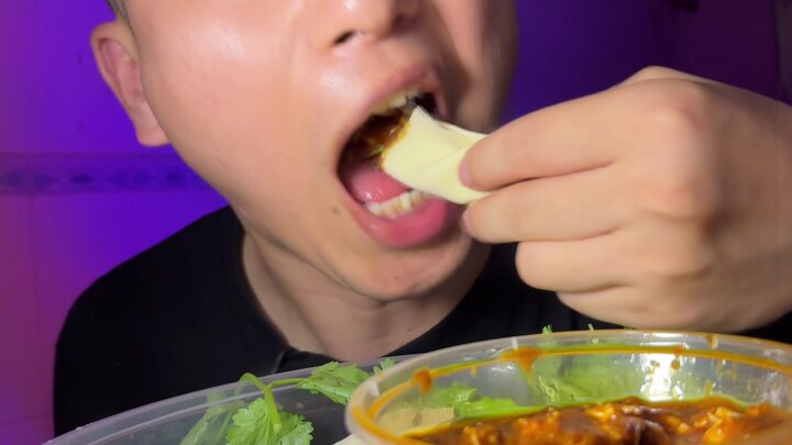 เจ้าของร้านบาร์บีคิวภาคตะวันออกเฉียงเหนือเอาผักจิ้มน้ำจิ้มออกเมนูแล้ว เห็นทีคงจะเอือมกับฉันจริงๆ แหล