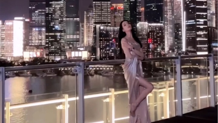 Wanita ini membuatku rela merekamnya di tengah malam! ! !