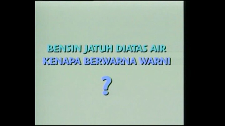 RAHASIA HIDUP - BENSIN JATUH DIATAS AIR KENAPA BERWARNA-WARNI