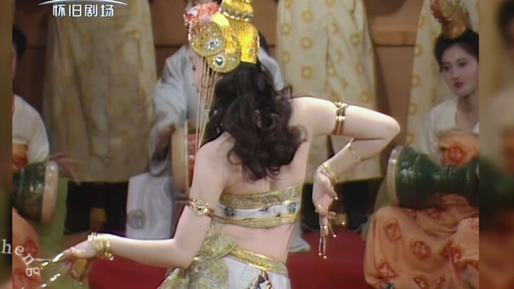 Vũ điệu Nam Chiếu hoang dã mang đậm phong cách phương xa, uyển chuyển quyến rũ.