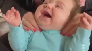 妈妈：宝宝你的笑声咋跟别人的不一样😂