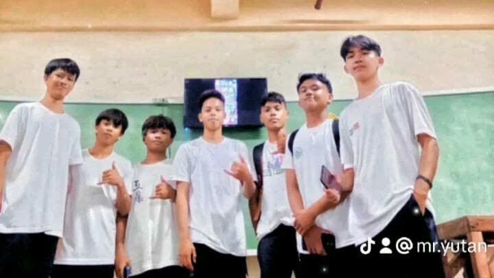 #CreativeUploadChallenge with high honor because of teamwork