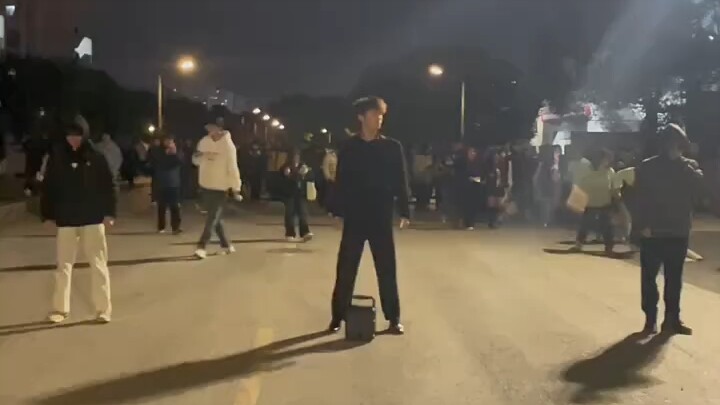 光看站姿就觉得他强的可怕