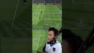 Gol Thom Haye di Game Total Football