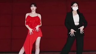 [TWICE] Ra mắt phiên bản Latin dance "Alcohol-Free" của MOMO, đào hot quá!