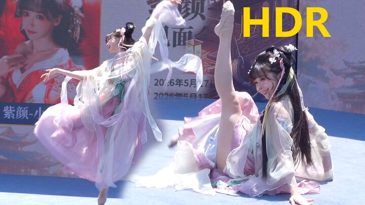 Zi Yan ★Meipu Courtyard★ A classic recreation under the blazing sun! The spin makes her happy.