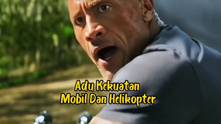 Adu kekuatan mobil dan helikopter
