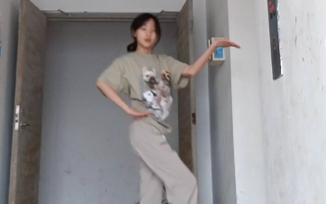 13-year-old challenges super difficult girl group dance Naughty