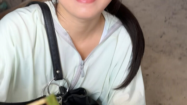 Câu chuyện vẫn tiếp diễn, cuộc đời chúng ta luôn có những chương mới.