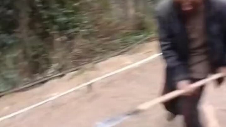 I ran into Bai Qi on the road—what should I do in this situation? Urgent! Waiting online.