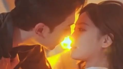 Setelah menyelamatkan putri CEO, ia dilamar