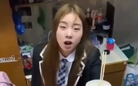“就是看准了是室友的才偷的吧”