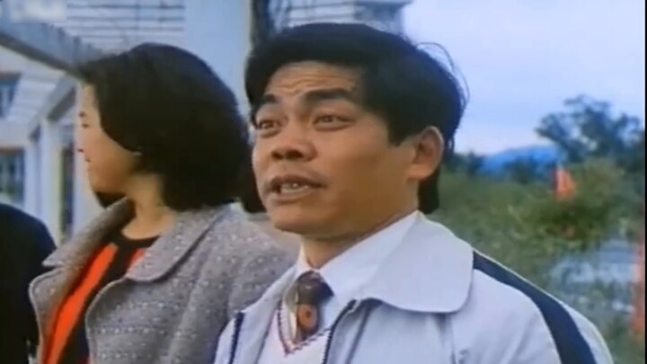 “Ngươi giàu có như vậy, sao không xây dựng tổ quốc, tiếp nối phong cách của mình?”