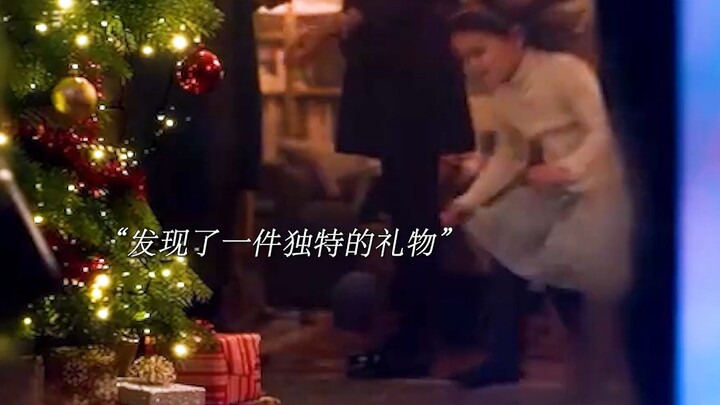 “女孩发现去世的爷爷出现在了月球上，费尽力气，终于和爷爷相见！”