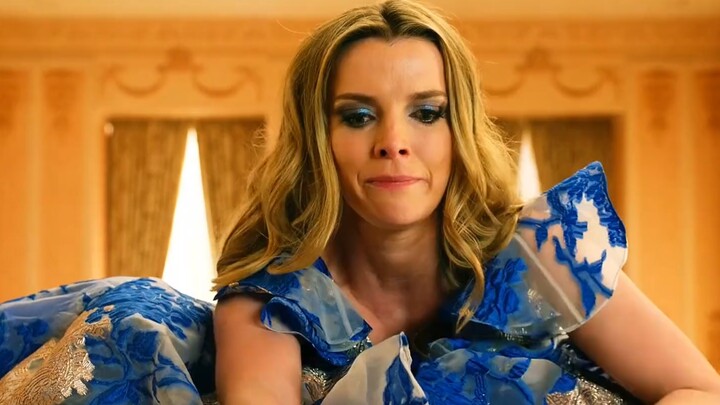 "Skywalk Supermodel": A woman falls from a 10,000-meter-high platform, yet lands unscathed. My Movie