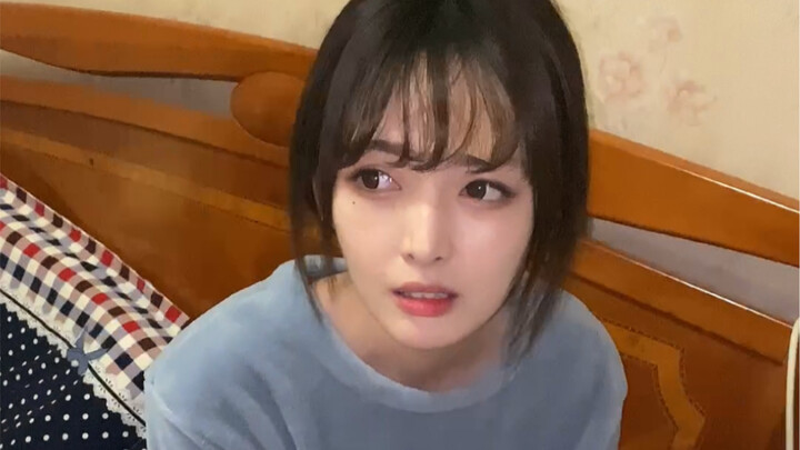 Sangat menyedihkan, tapi aku jadi pengen ketawa nih, gimana nih?