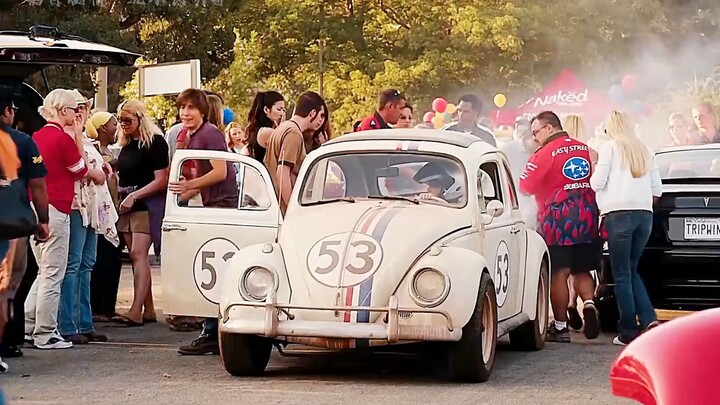 Cewek tak sengaja dapat mobil Beetle antik, tapi siapa sangka dia malah melesat kencang dan tak terk